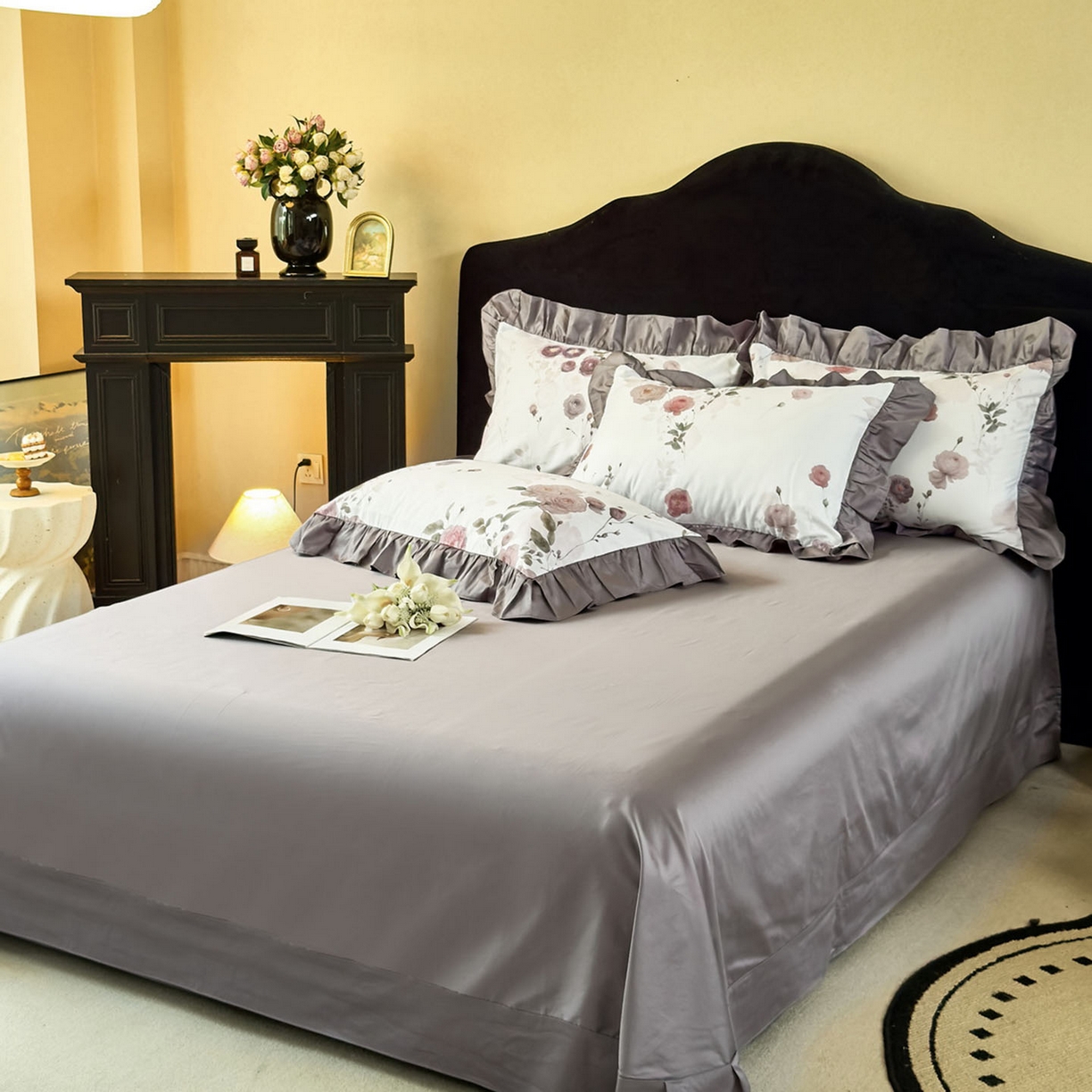 91家纺网 家纺一手货源 找家纺 由丽家纺 2025新款法式全棉贡缎花边款数码印花四件套（控价券后299起） 疏棠-紫