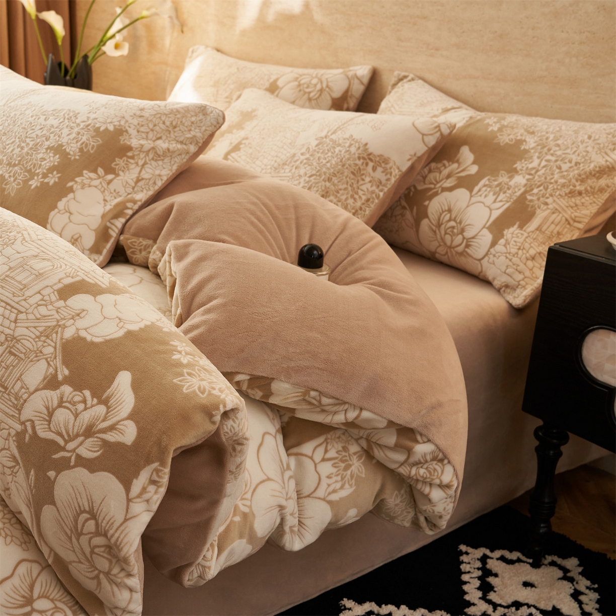 91家纺网 家纺一手货源 找家纺 （总）金鹰 2025新款雕花烂花牛奶绒四件套