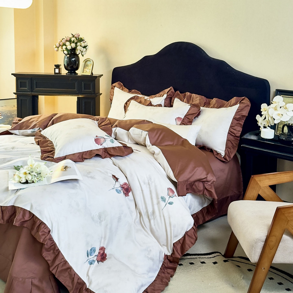 91家纺网 家纺一手货源 找家纺 由丽家纺 2025新款法式全棉贡缎花边款数码印花四件套（控价券后299起） 晚笙-米