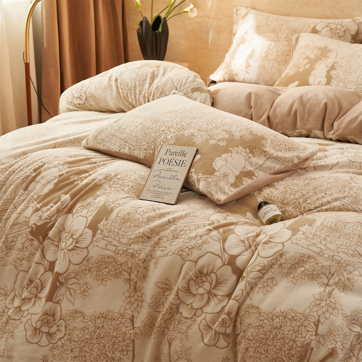 91家纺网 家纺一手货源 找家纺 金鹰 2025新款雕花烂花牛奶绒四件套 梦回唐朝