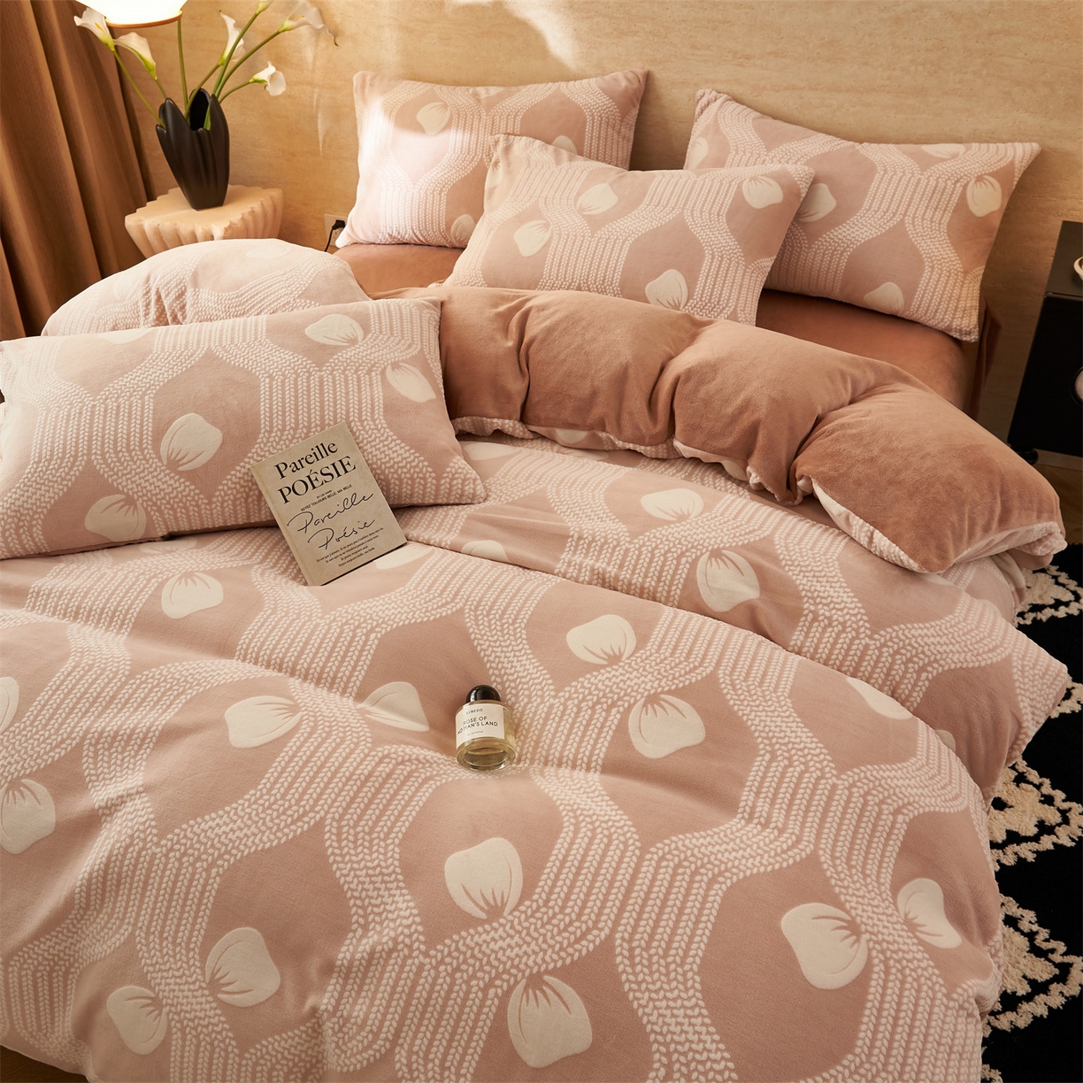 91家纺网 家纺一手货源 找家纺 金鹰 2025新款雕花烂花牛奶绒四件套 蝴蝶结