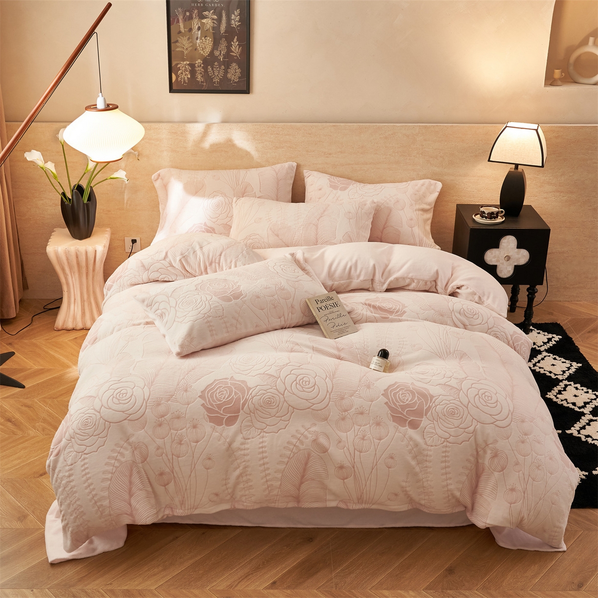 91家纺网 家纺一手货源 找家纺 金鹰 2025新款雕花烂花牛奶绒四件套 浪漫人生