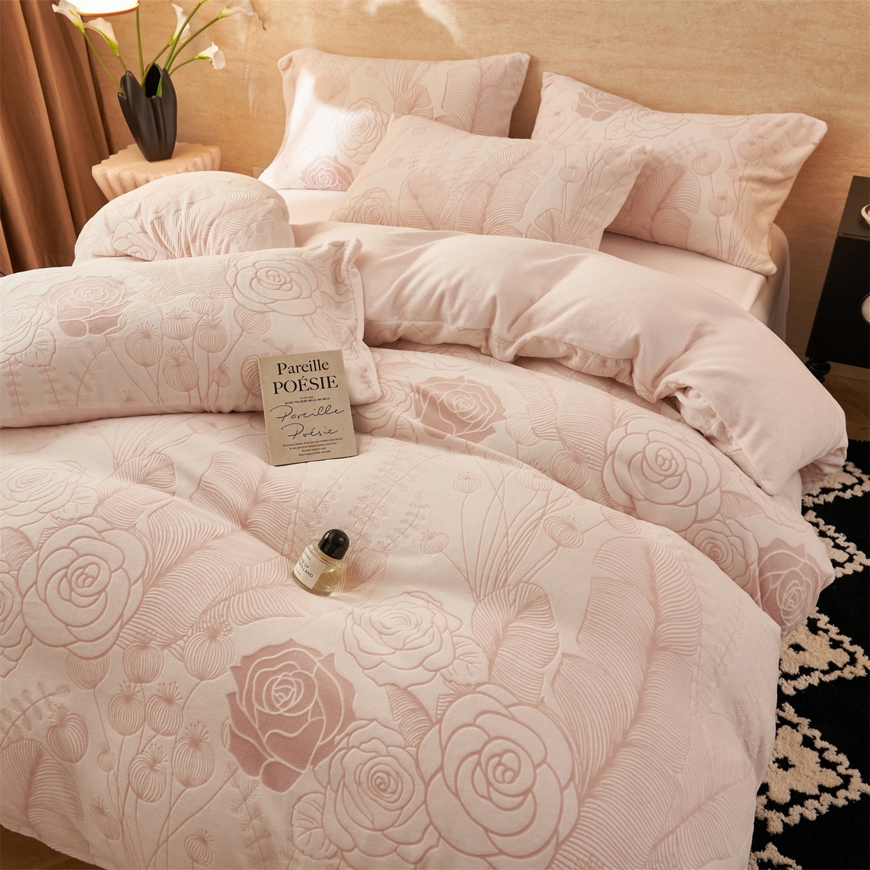 91家纺网 家纺一手货源 找家纺 金鹰 2025新款雕花烂花牛奶绒四件套 浪漫人生