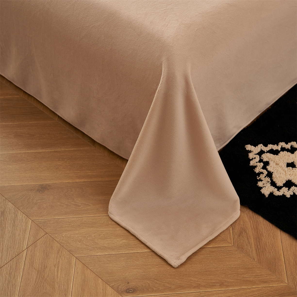 91家纺网 家纺一手货源 找家纺 金鹰 2025新款雕花烂花牛奶绒四件套 绿野仙踪-驼