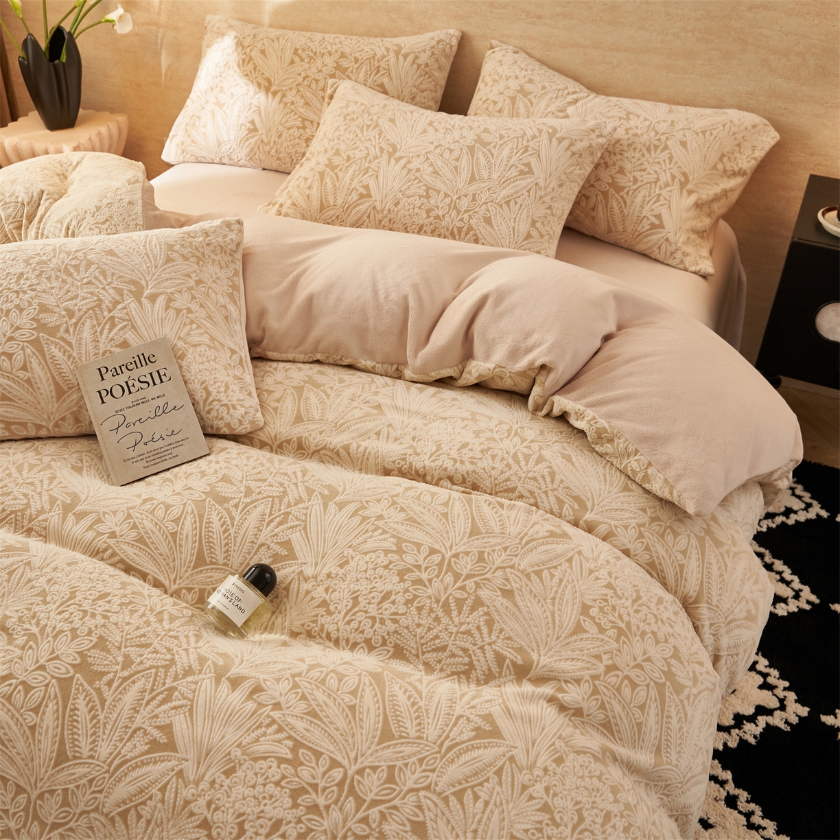 91家纺网 家纺一手货源 找家纺 金鹰 2025新款雕花烂花牛奶绒四件套 绿野仙踪-驼