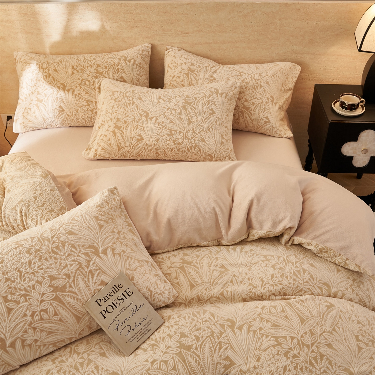 91家纺网 家纺一手货源 找家纺 金鹰 2025新款雕花烂花牛奶绒四件套 绿野仙踪-驼