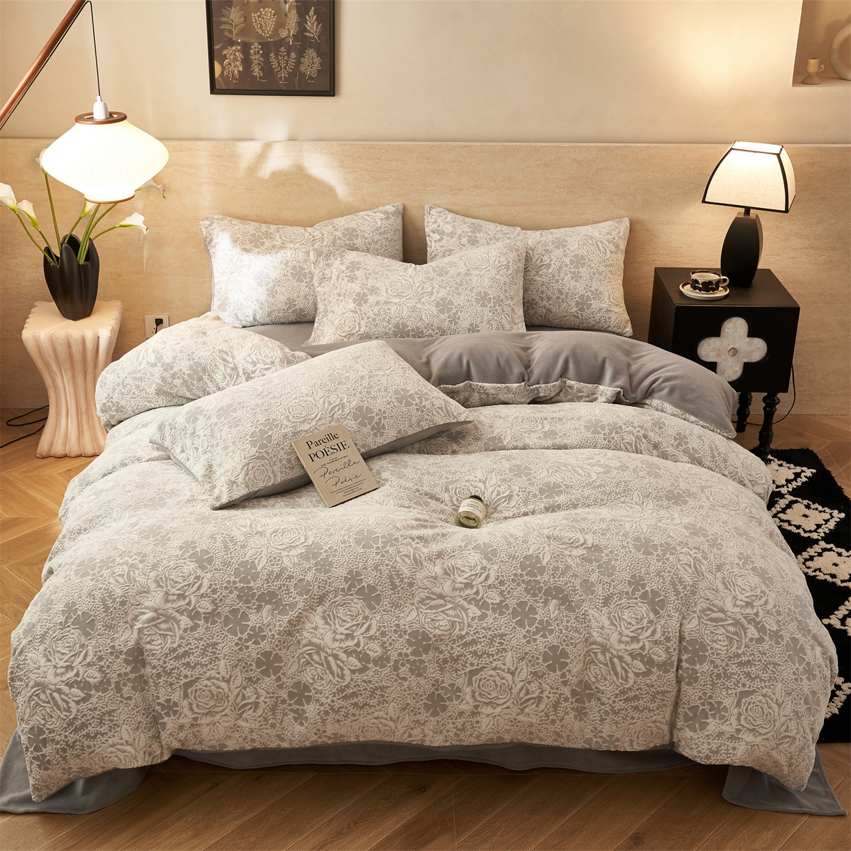 91家纺网 家纺一手货源 找家纺 金鹰 2025新款雕花烂花牛奶绒四件套 玫瑰恋情