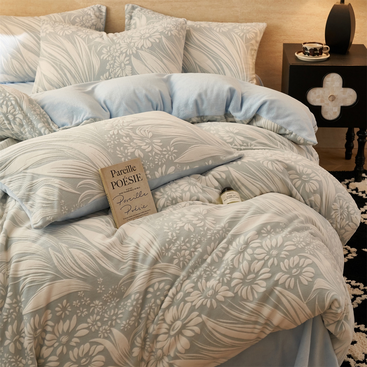 91家纺网 家纺一手货源 找家纺 金鹰 2025新款雕花烂花牛奶绒四件套 叶叶生辉