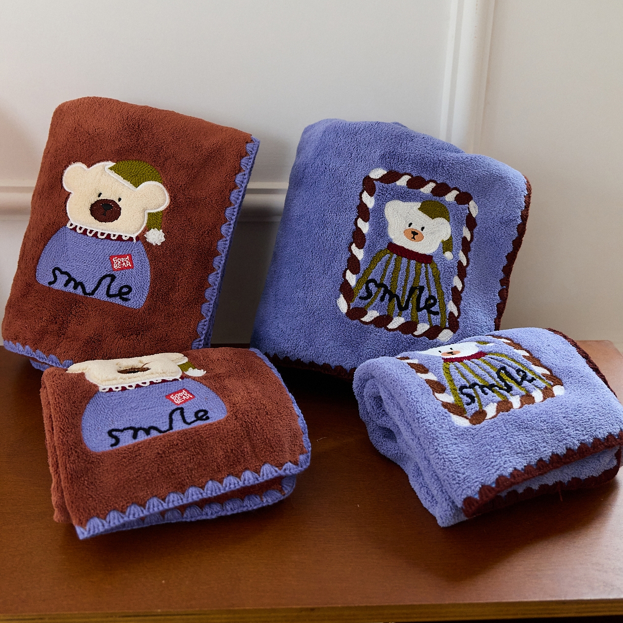 91家纺网 家纺一手货源 找家纺 （总）沐瑟家纺 2025新款亲肤柔软珊瑚绒毛巾浴巾-呆呆熊系列