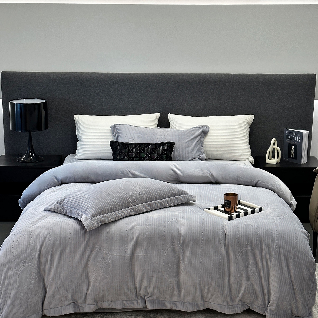 91家纺网 家纺一手货源 找家纺 （总）JUICY 橘滋家纺 2025新款高级简约立体提花浮雕牛奶绒系列四件套