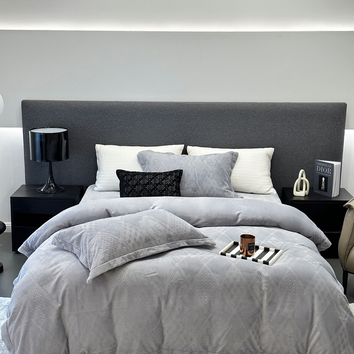 91家纺网 家纺一手货源 找家纺 （总）JUICY 橘滋家纺 2025新款高级简约立体提花浮雕牛奶绒系列四件套