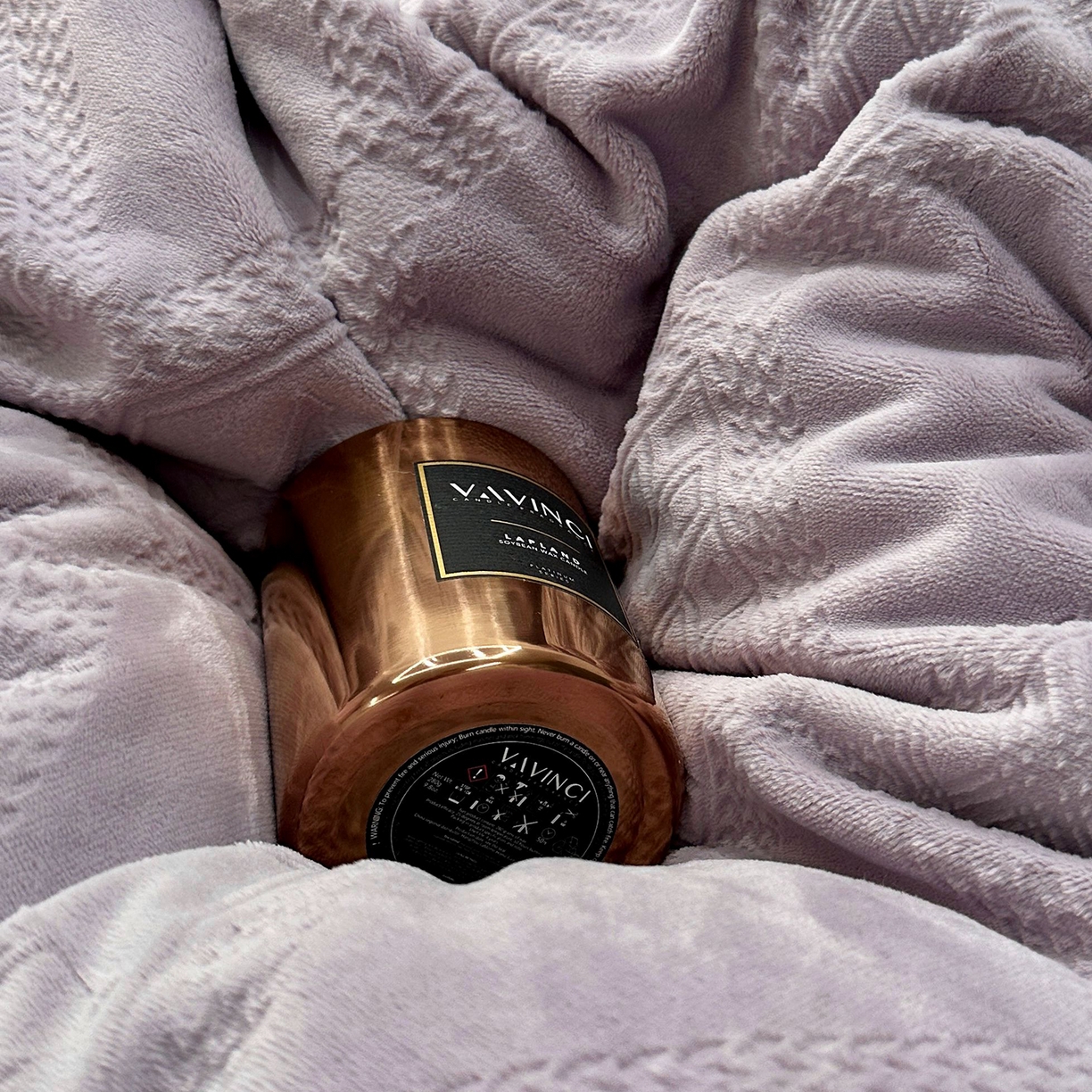 91家纺网 家纺一手货源 找家纺 JUICY 橘滋家纺 2025新款高级简约立体提花浮雕牛奶绒系列四件套 北欧的诗-紫