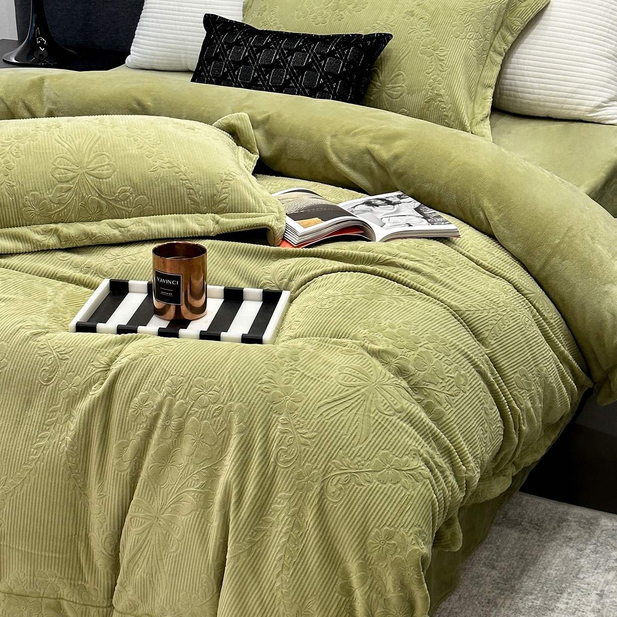 91家纺网 家纺一手货源 找家纺 JUICY 橘滋家纺 2025新款高级简约立体提花浮雕牛奶绒系列四件套 温顿庄园