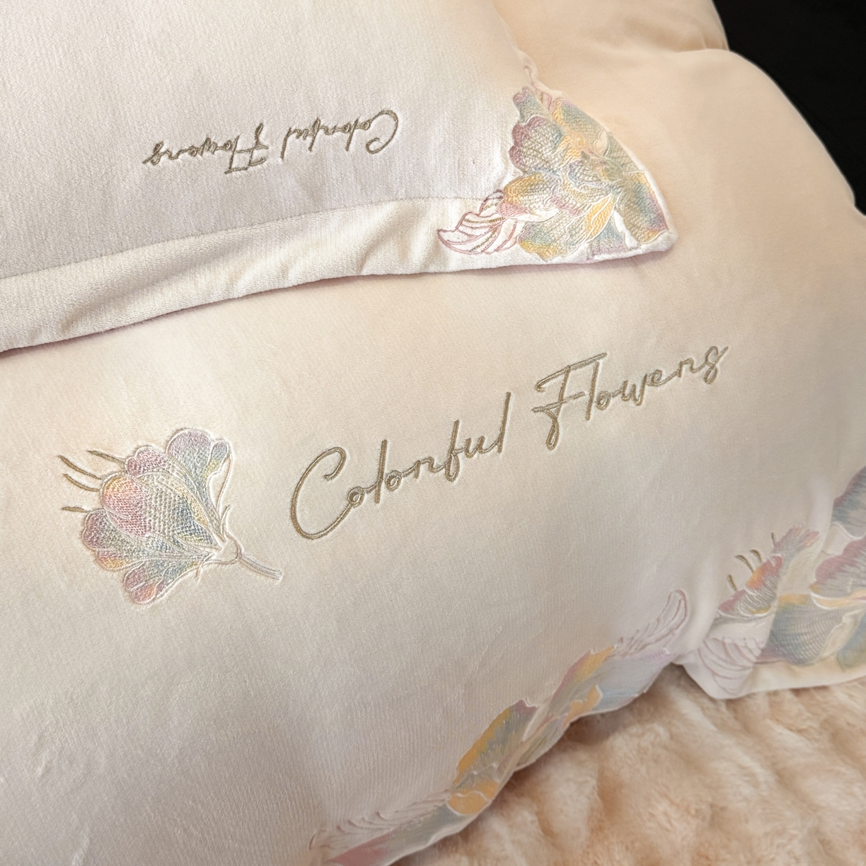 91家纺网 家纺一手货源 找家纺 （总）2025新款牛奶绒刺绣工艺高克重四件套-安娜系列