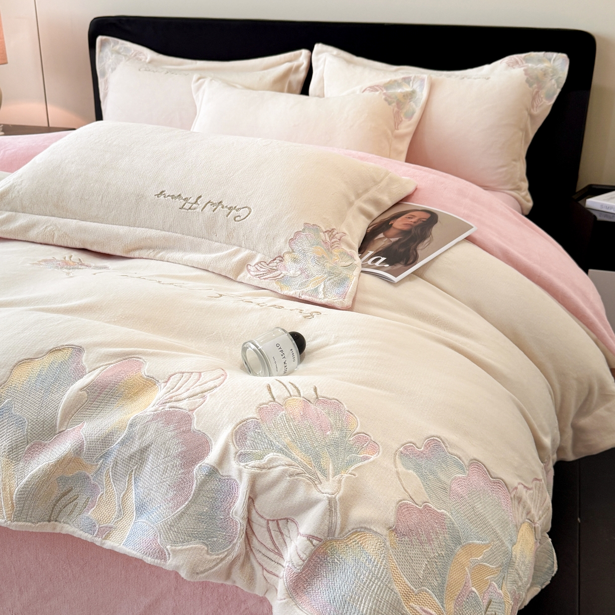 91家纺网 家纺一手货源 找家纺 （总）2025新款牛奶绒刺绣工艺高克重四件套-安娜系列