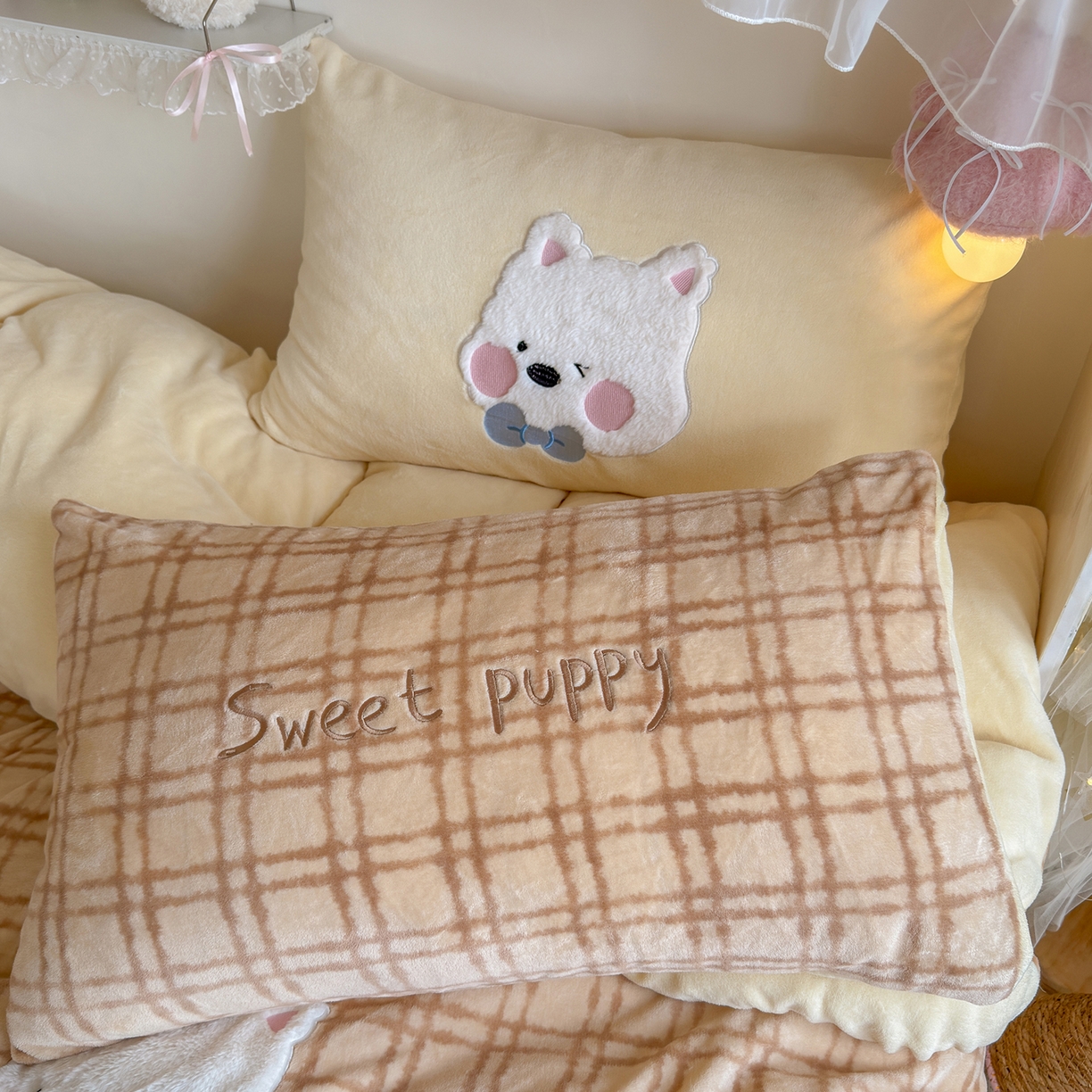 91家纺网 家纺一手货源 找家纺 罗亿家纺 2025新款A类兔毛贴布绣刺绣牛奶绒四件套-小红书推荐(提供买家秀) 毛线球西高地