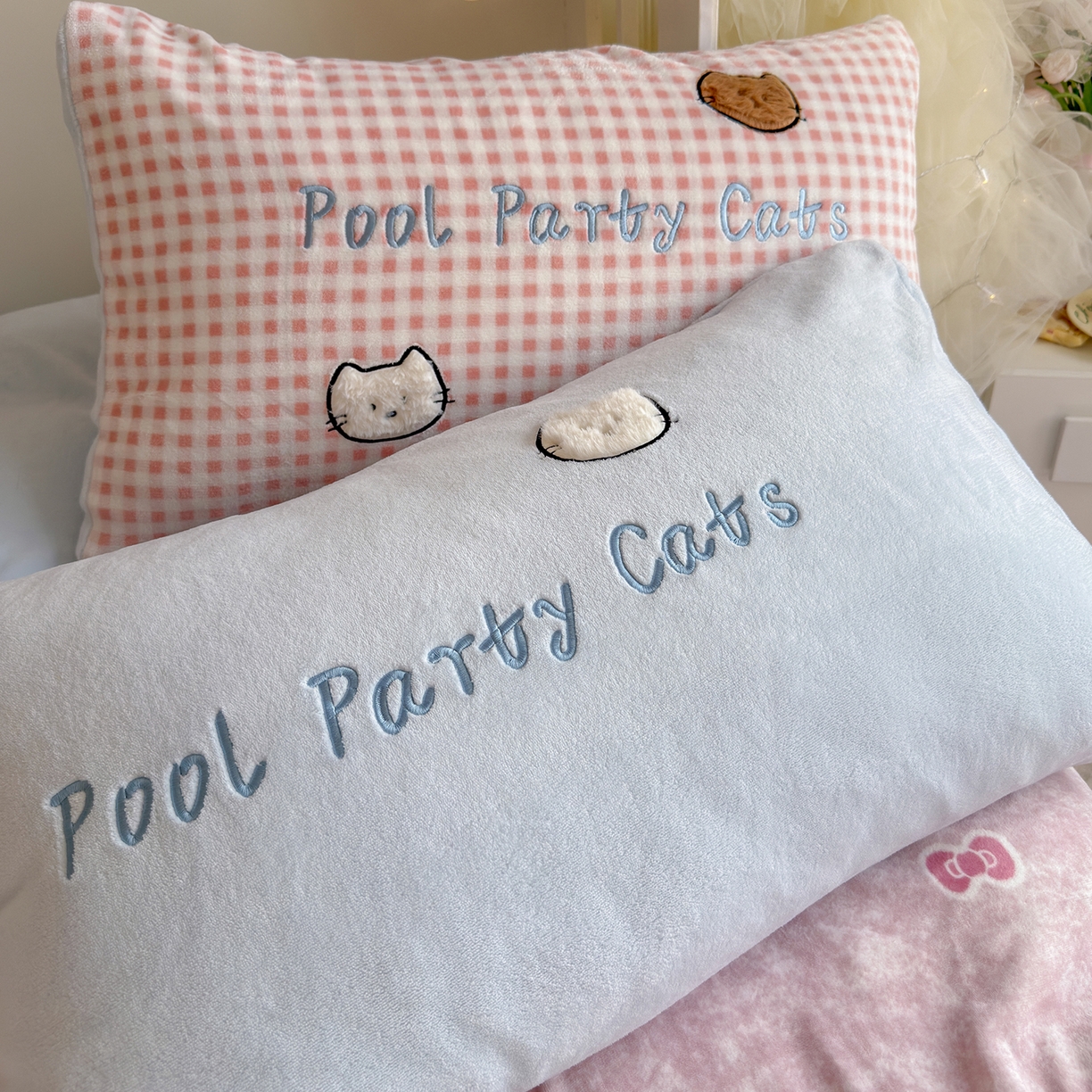 91家纺网 家纺一手货源 找家纺 罗亿家纺 2025新款A类兔毛贴布绣刺绣牛奶绒四件套-小红书推荐(提供买家秀) 三小只