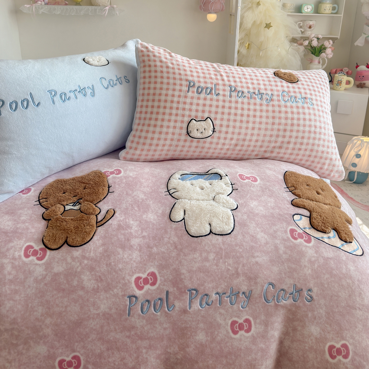 91家纺网 家纺一手货源 找家纺 罗亿家纺 2025新款A类兔毛贴布绣刺绣牛奶绒四件套-小红书推荐(提供买家秀) 三小只