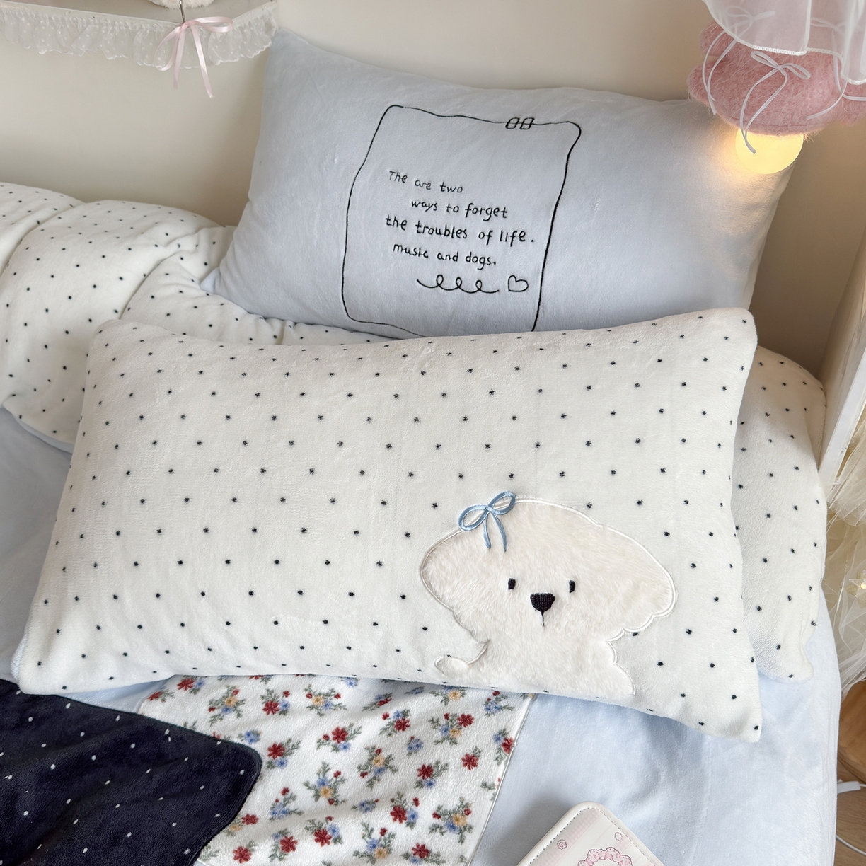 91家纺网 家纺一手货源 找家纺 罗亿家纺 2025新款A类兔毛贴布绣刺绣牛奶绒四件套-小红书推荐(提供买家秀) 赫本风小白