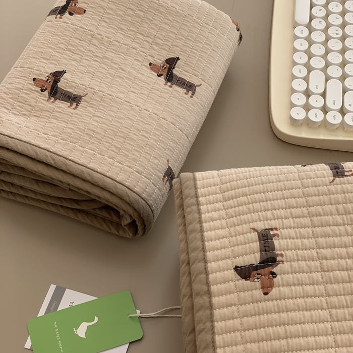 91家纺网 家纺一手货源 找家纺 汇庭 2025秋冬新款·全棉床盖三件套 班尼狗