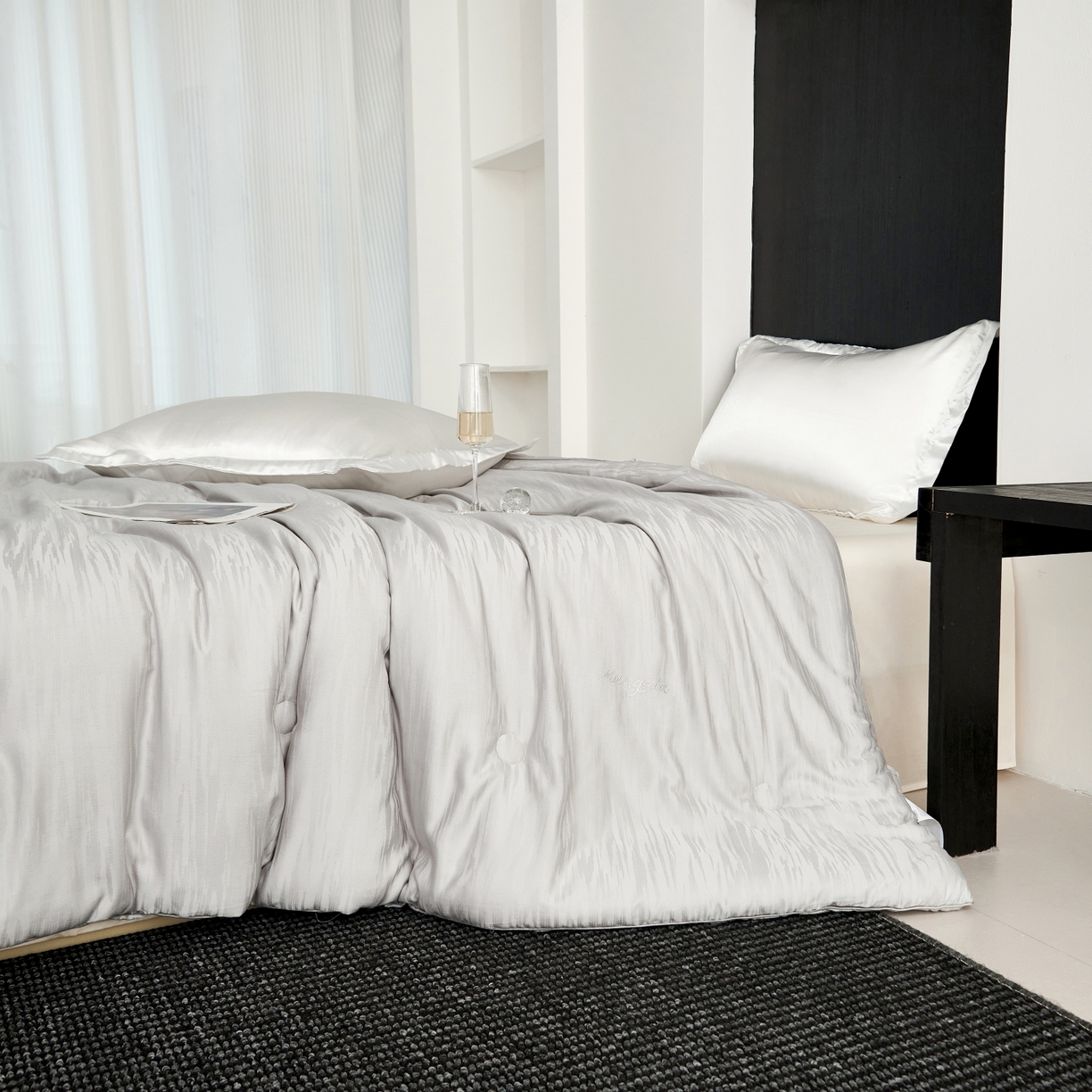 91家纺网 家纺一手货源 找家纺 CINNY馨宜 2025新款60S木本提花大豆被大豆纤维春秋被冬被子被芯 灰色