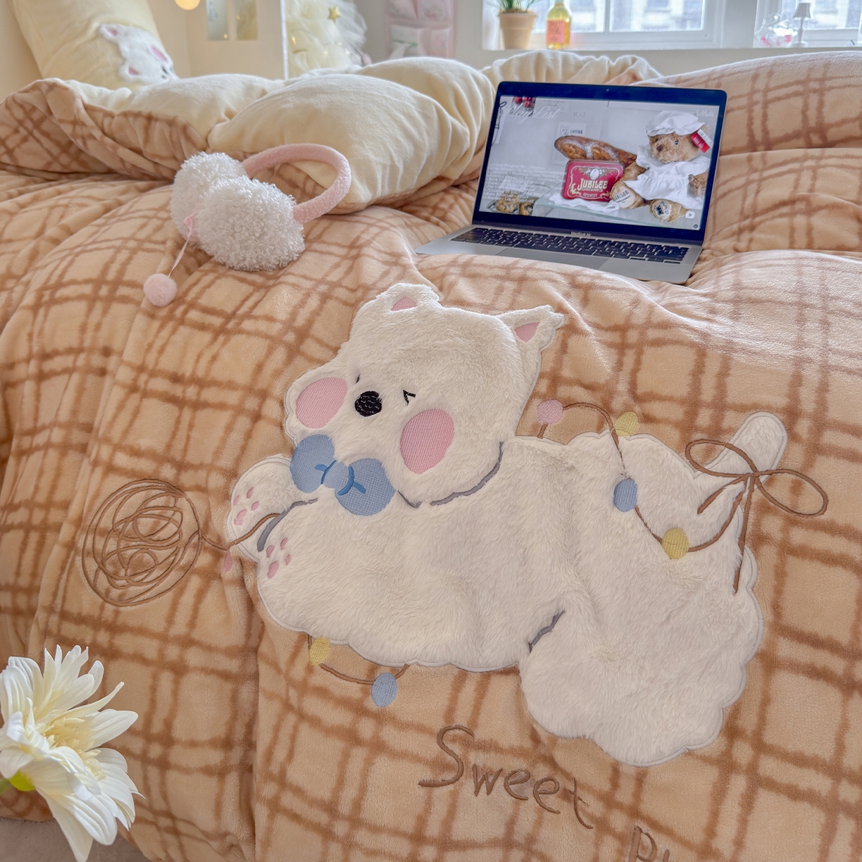 91家纺网 家纺一手货源 找家纺 罗亿家纺 2025新款A类兔毛贴布绣刺绣牛奶绒四件套-小红书推荐(提供买家秀) 毛线球西高地