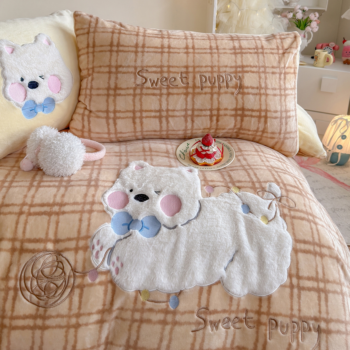 91家纺网 家纺一手货源 找家纺 罗亿家纺 2025新款A类兔毛贴布绣刺绣牛奶绒四件套-小红书推荐(提供买家秀) 毛线球西高地