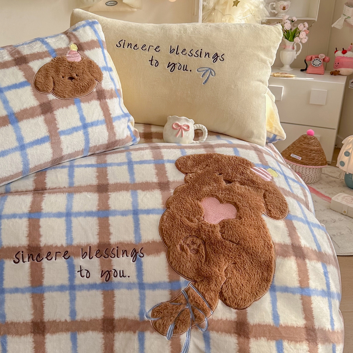 91家纺网 家纺一手货源 找家纺 罗亿家纺 2025新款A类兔毛贴布绣刺绣牛奶绒四件套-小红书推荐(提供买家秀) 帽子puppy