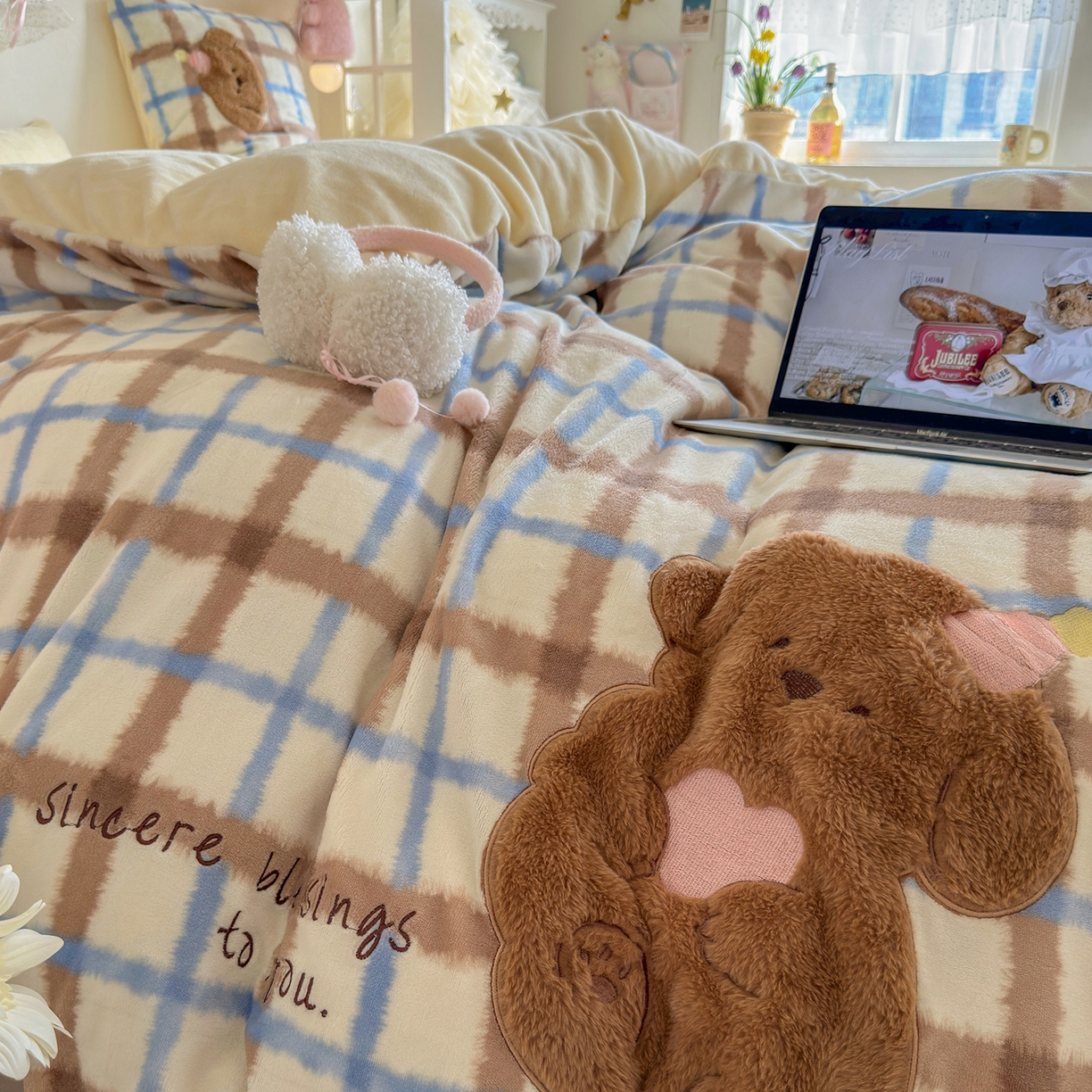 91家纺网 家纺一手货源 找家纺 罗亿家纺 2025新款A类兔毛贴布绣刺绣牛奶绒四件套-小红书推荐(提供买家秀) 帽子puppy