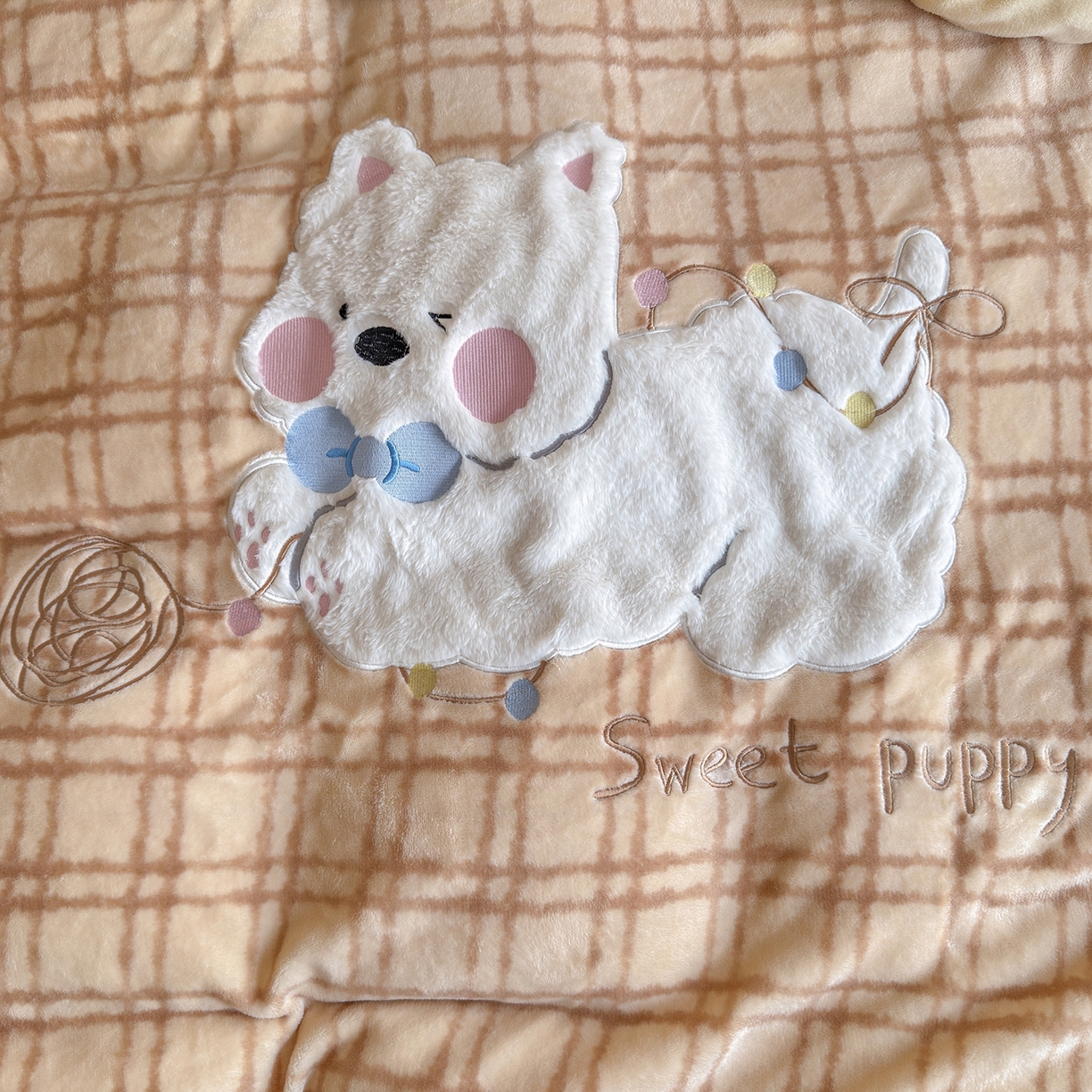 91家纺网 家纺一手货源 找家纺 罗亿家纺 2025新款A类兔毛贴布绣刺绣牛奶绒四件套-小红书推荐(提供买家秀) 毛线球西高地