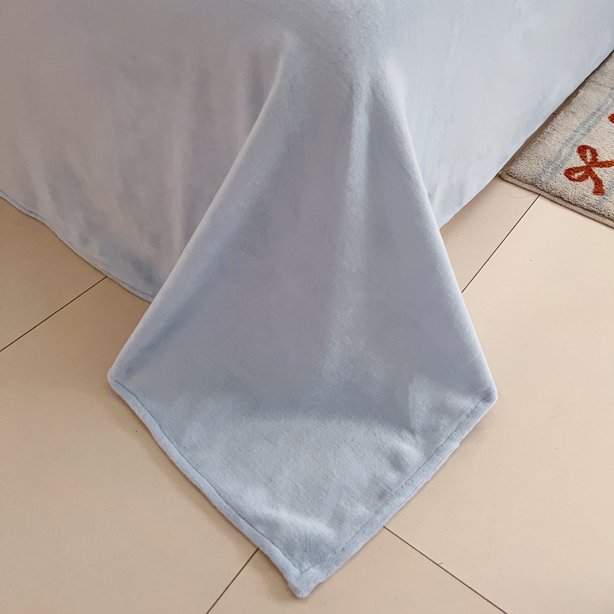 91家纺网 家纺一手货源 找家纺 如一 2025新款卡通毛巾绣系列牛奶绒四件套第三批 粉格小猫