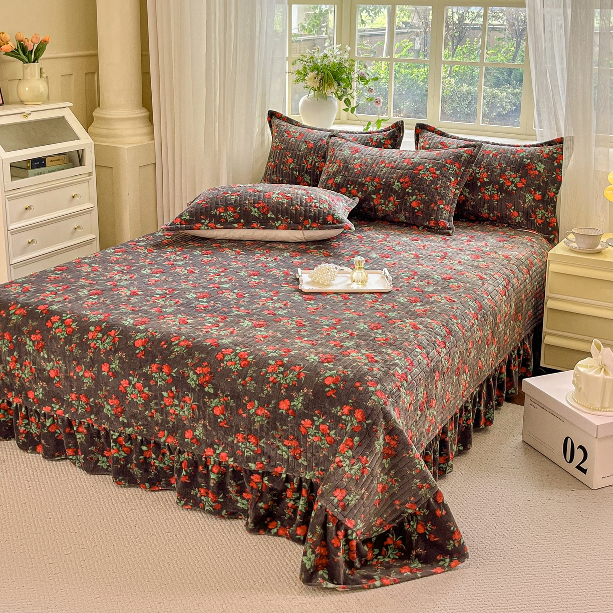 91家纺网 家纺一手货源 找家纺 （总）尚美 2025新款豆豆绒牛奶绒大花边床盖四件套（床盖花边随机）