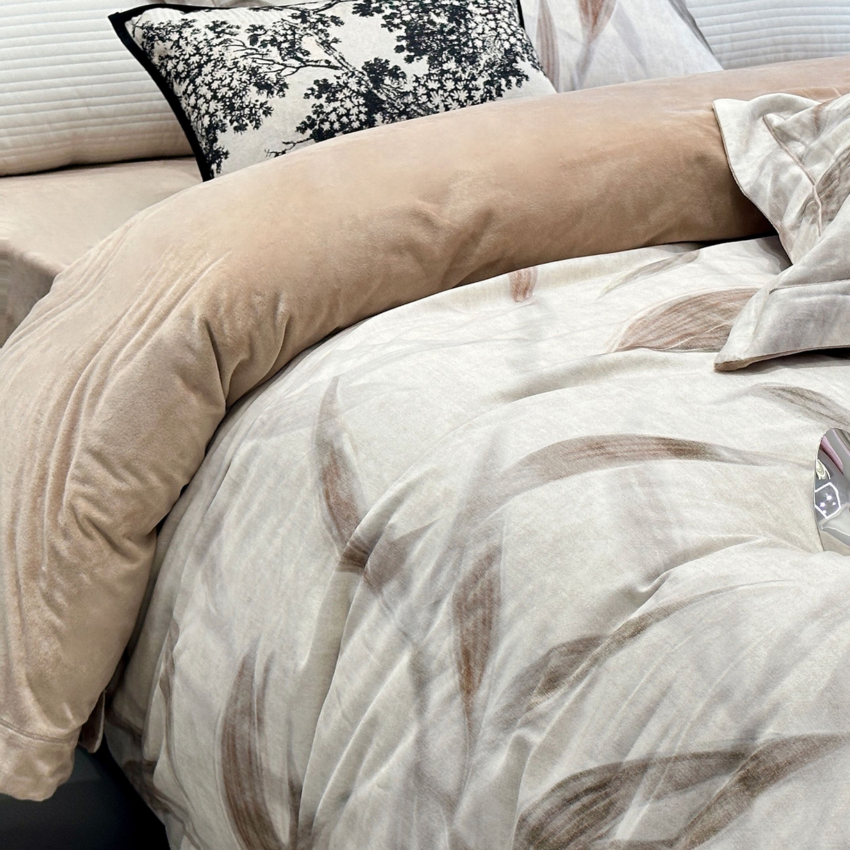 91家纺网 家纺一手货源 找家纺 （总）JUICY 橘滋家纺 2025新款柔美治愈系磨毛宝宝绒系列四件套