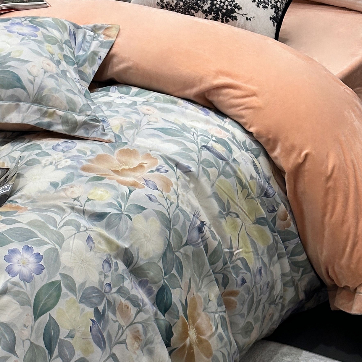 91家纺网 家纺一手货源 找家纺 JUICY 橘滋家纺 2025新款柔美治愈系磨毛宝宝绒系列四件套 香榭丽舍