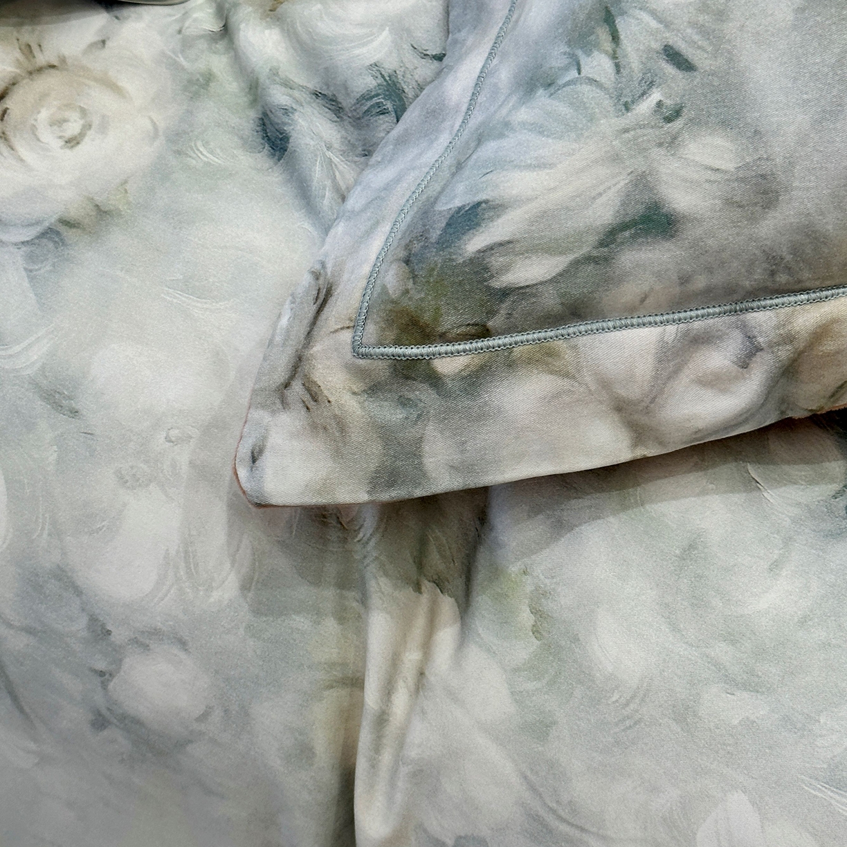 91家纺网 家纺一手货源 找家纺 JUICY 橘滋家纺 2025新款柔美治愈系磨毛宝宝绒系列四件套 蔷薇物语