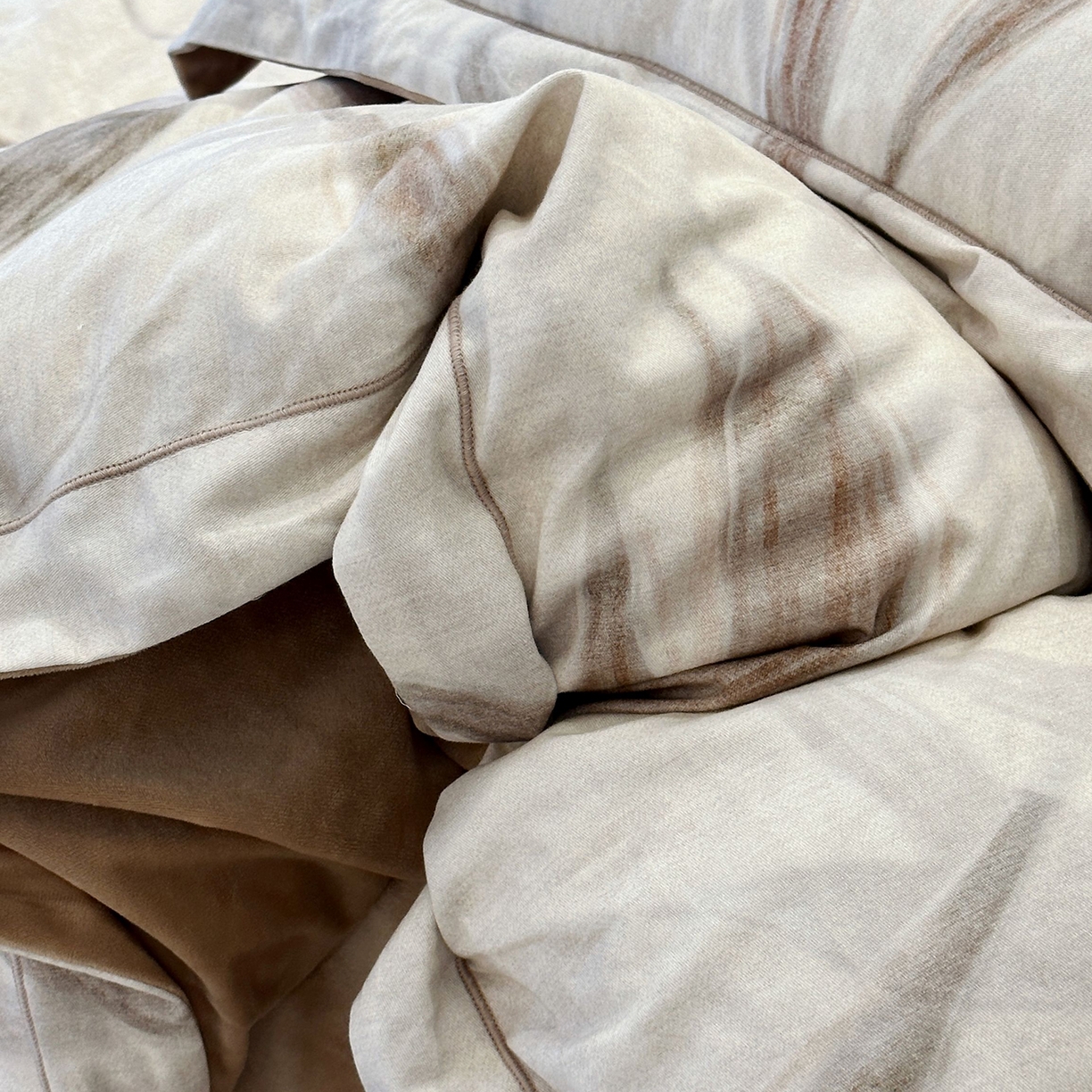 91家纺网 家纺一手货源 找家纺 JUICY 橘滋家纺 2025新款柔美治愈系磨毛宝宝绒系列四件套 柏林蕨语