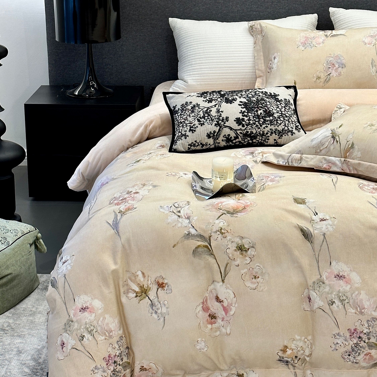 91家纺网 家纺一手货源 找家纺 JUICY 橘滋家纺 2025新款柔美治愈系磨毛宝宝绒系列四件套 逅花园