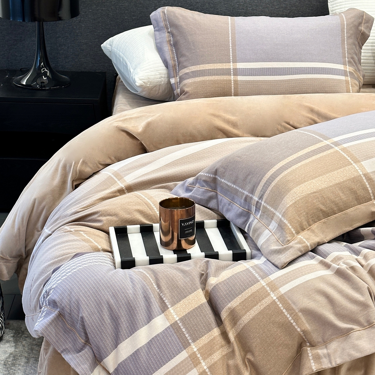 91家纺网 家纺一手货源 找家纺 JUICY 橘滋家纺 2025新款柔美治愈系磨毛宝宝绒系列四件套 曼彻斯特