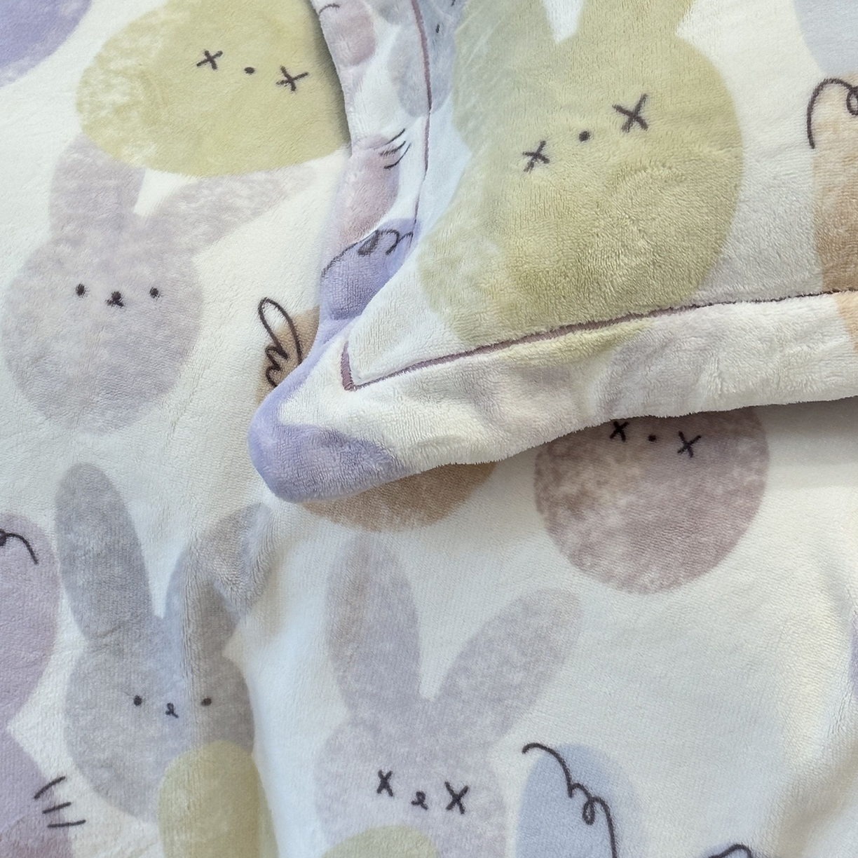 91家纺网 家纺一手货源 找家纺 （总）JUICY 橘滋家纺 2025新款浪漫丰盈牛奶臻棉绒印花系列四件套