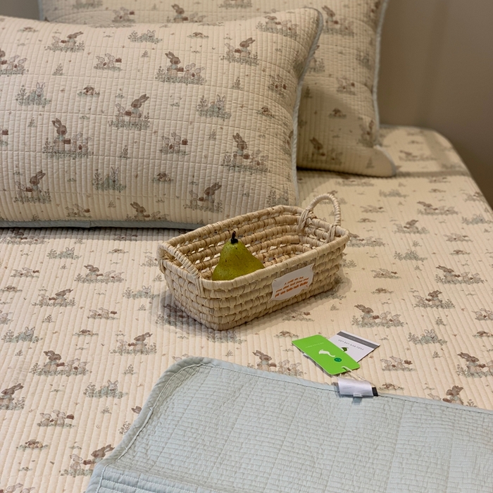 91家纺网 家纺一手货源 找家纺 汇庭 2025秋冬新款·全棉床盖三件套 故事兔庄园