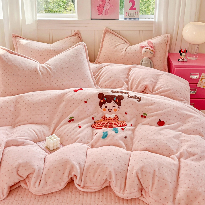 91家纺网 家纺一手货源 找家纺 （总）尚美 2025新款波点系列印加绣牛奶绒床盖四件套