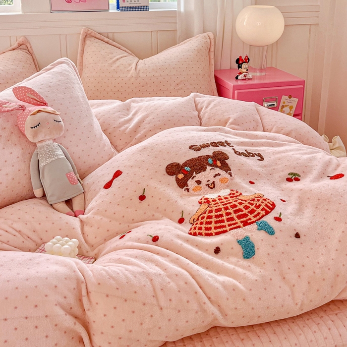 91家纺网 家纺一手货源 找家纺 尚美 2025新款波点系列印加绣牛奶绒床盖四件套 妞妞玉