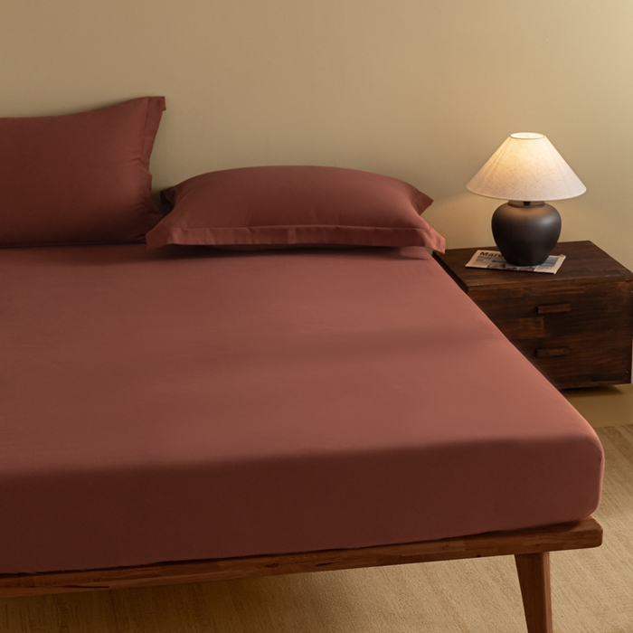 91家纺网 家纺一手货源 找家纺 秀色家纺 2025高端长绒棉贡缎加厚磨毛纯棉单件床笠三件套床罩全棉床垫保护套50s 冬禧-白雾红尘