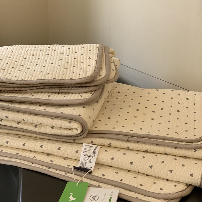 91家纺网 家纺一手货源 找家纺 汇庭 2025秋冬新款·全棉床盖三件套 卡卡爱心