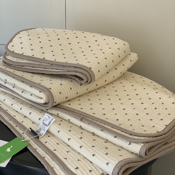 91家纺网 家纺一手货源 找家纺 汇庭 2025秋冬新款·全棉床盖三件套 卡卡爱心