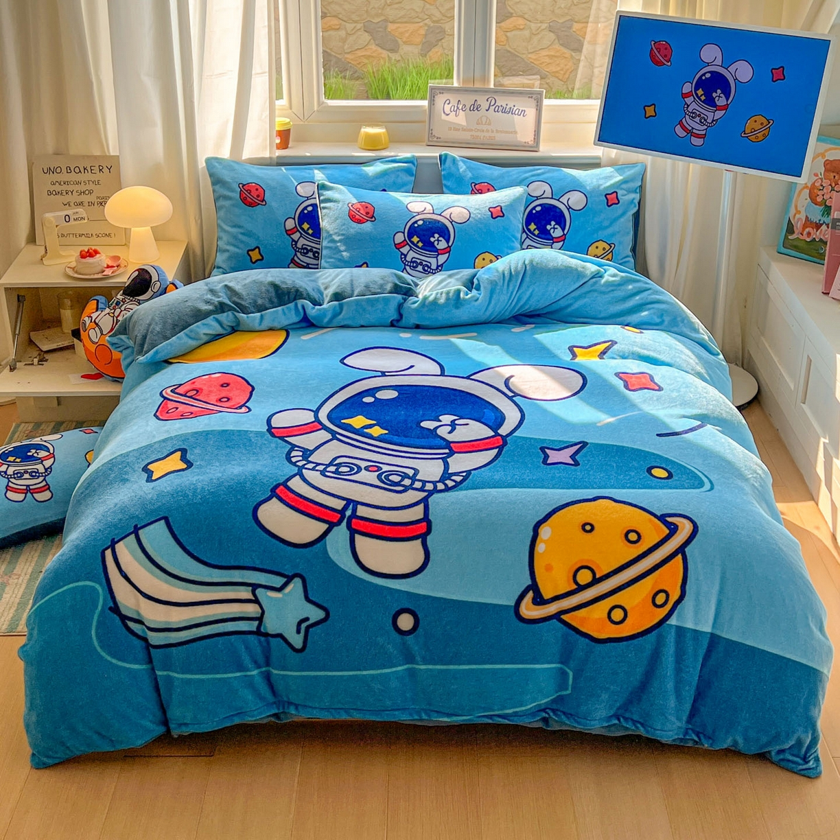 91家纺网 家纺一手货源 找家纺 （总）浩诚 2025新款高克重原创设计宇航员太空人牛奶绒大版卡通四件套