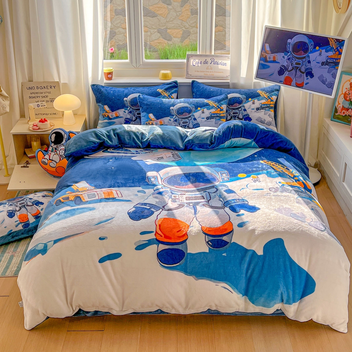91家纺网 家纺一手货源 找家纺 （总）浩诚 2025新款高克重原创设计宇航员太空人牛奶绒大版卡通四件套