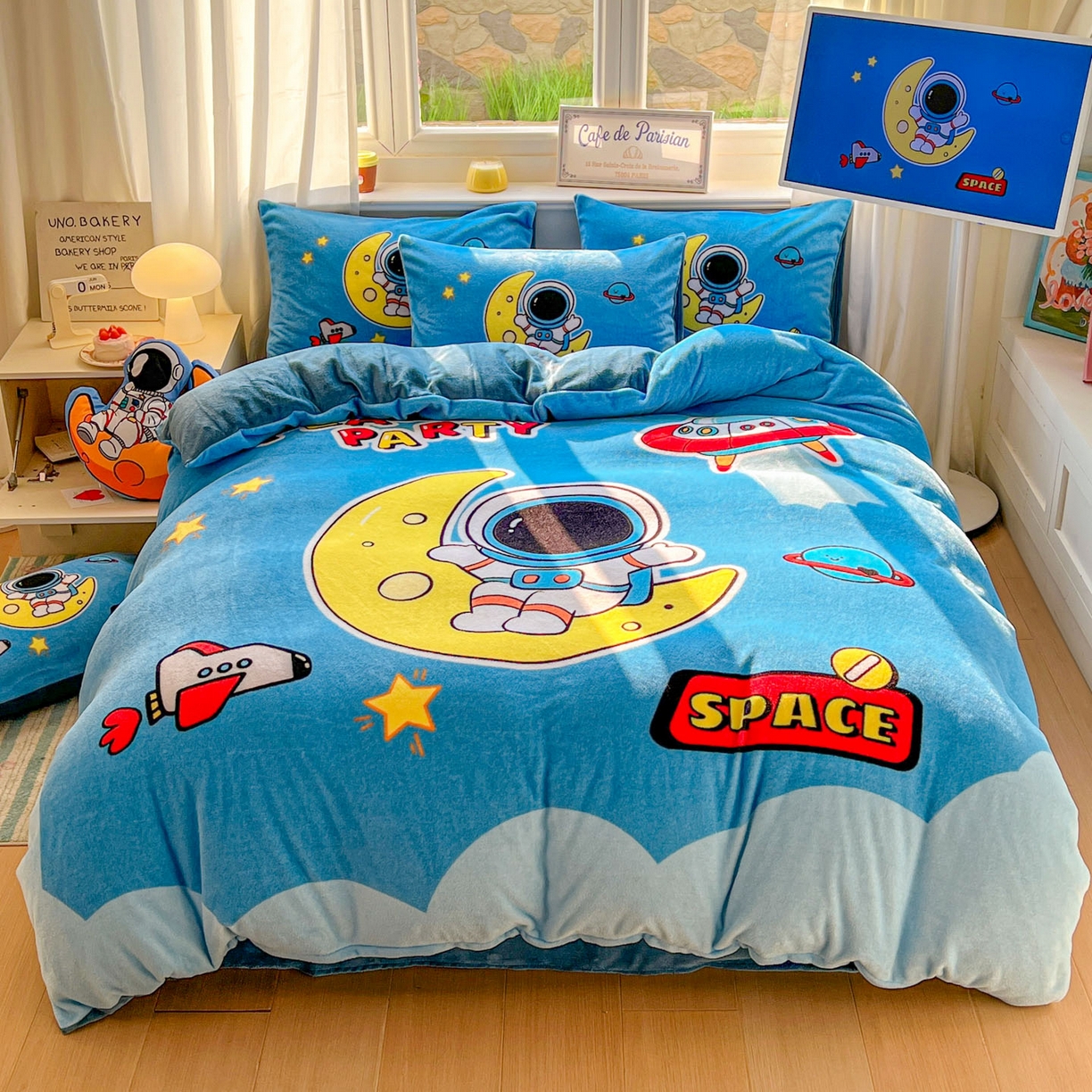 91家纺网 家纺一手货源 找家纺 （总）浩诚 2025新款高克重原创设计宇航员太空人牛奶绒大版卡通四件套