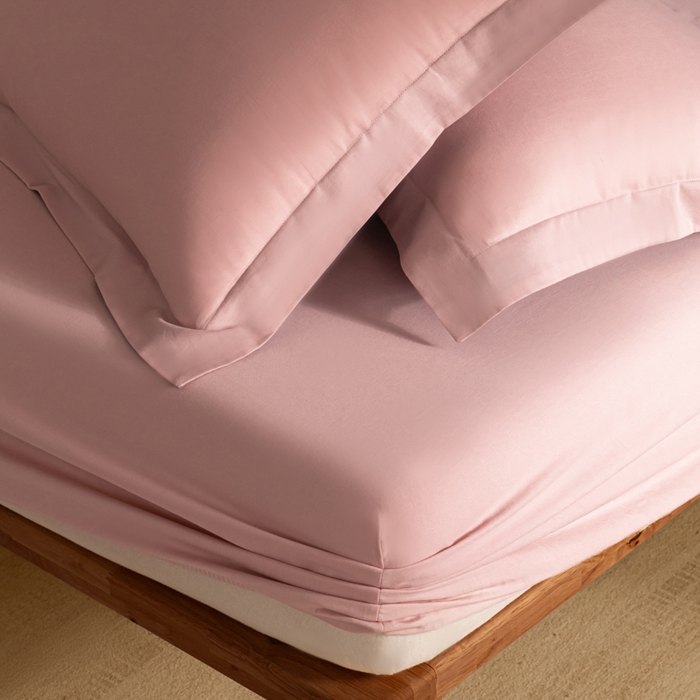 91家纺网 家纺一手货源 找家纺 秀色家纺 2025高端长绒棉贡缎加厚磨毛纯棉单件床笠三件套床罩全棉床垫保护套50s 冬禧-肉桂粉