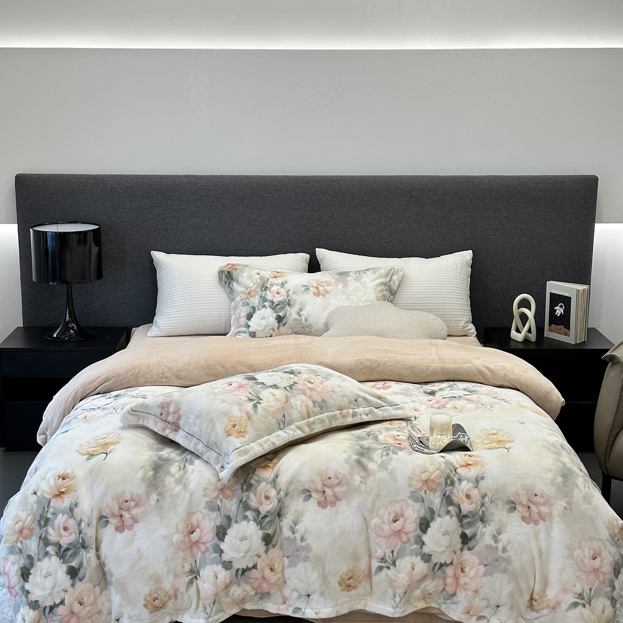 91家纺网 家纺一手货源 找家纺 （总）JUICY 橘滋家纺 2025新款浪漫丰盈牛奶臻棉绒印花系列四件套